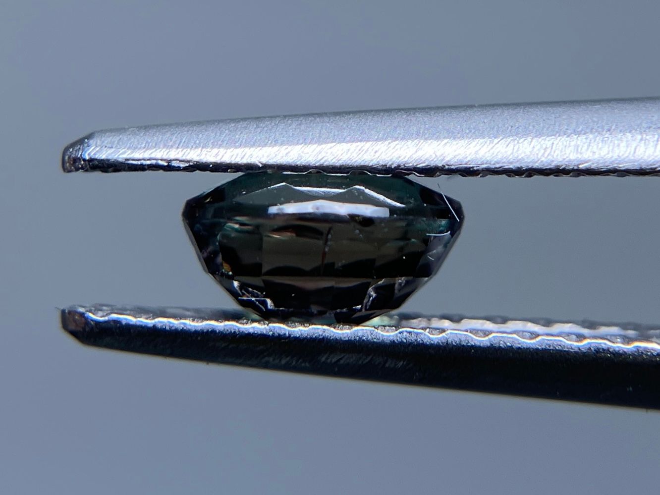 アレキサンドライト 天然 0.64ct スリランカ産 GIA鑑別書付き 5.48