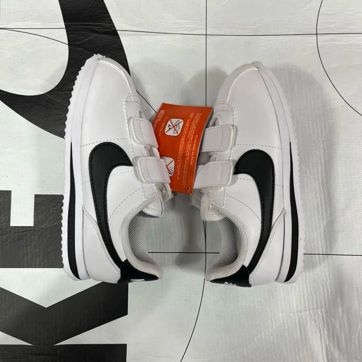 NIKE ナイキ