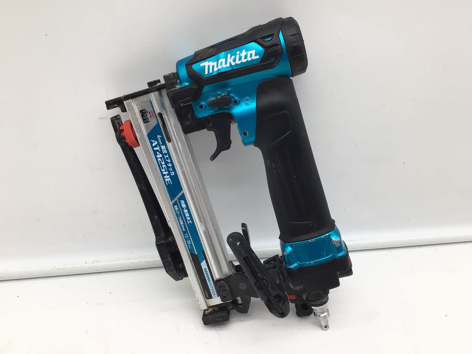 マキタ(Makita) 4ミリ高圧エアタッカ(青) AT425HEM マキタ(Makita) 4ミリ高圧エアタッカ(青) AT425HEM