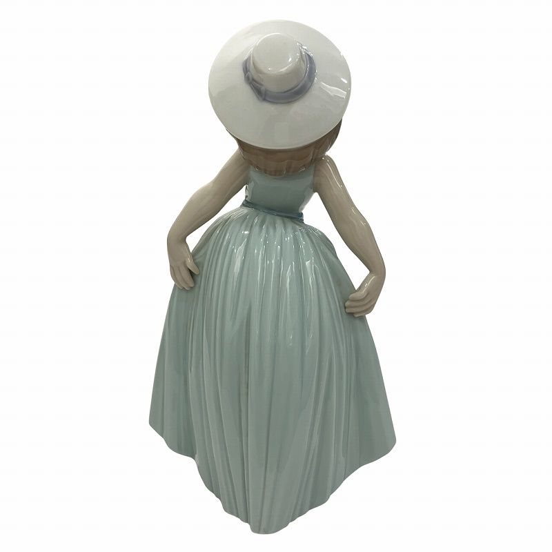 リヤドロ　私のこぶたちゃん 01008285 陶器置物 LLADRO リヤドロ 6275 可愛いロシータ 少女 陶器 置物 インテリア