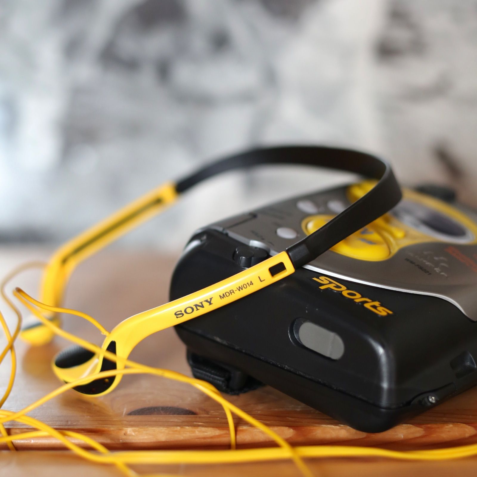 SONY SPORTS WALKMAN WM-FS 221