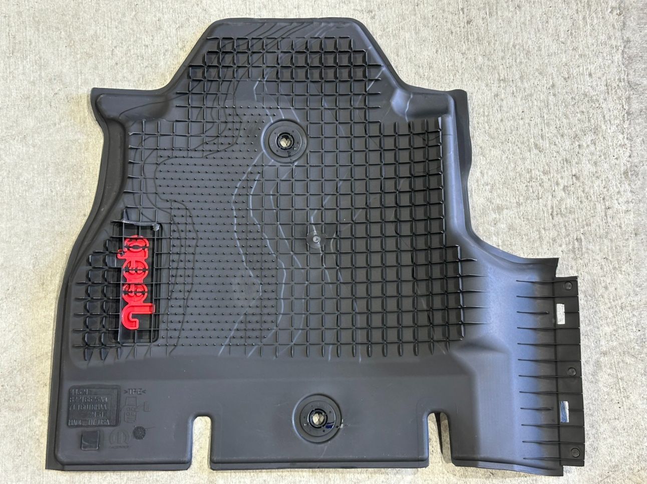 4枚セット 82215203AE