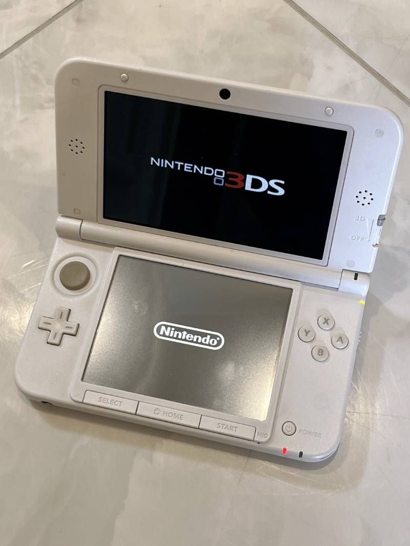 Nintendo 3DS LL SPR-001 ディズニー マジックキャッスル モデル 動作 済み