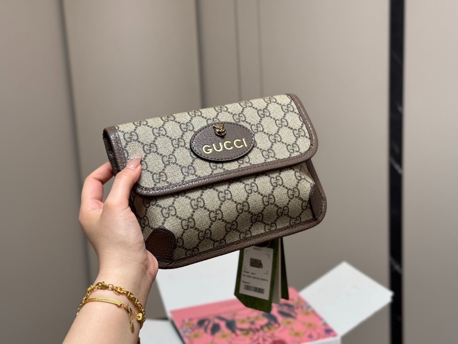 今日特価】Gucci Tiger Head Waist Bag | グッチ タイガーヘッド