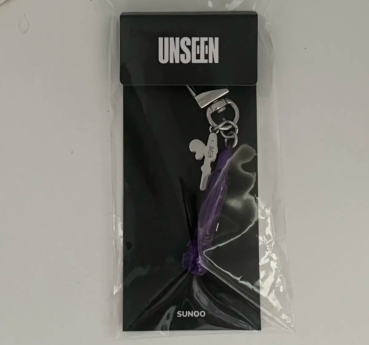 【雷市場（ポンジャン）商品韓国直送】 ENHYPEN(エンハイプン・エナプ) ソヌ(SUNWOO) THE UNSEEN 展示会 マイクキーリング