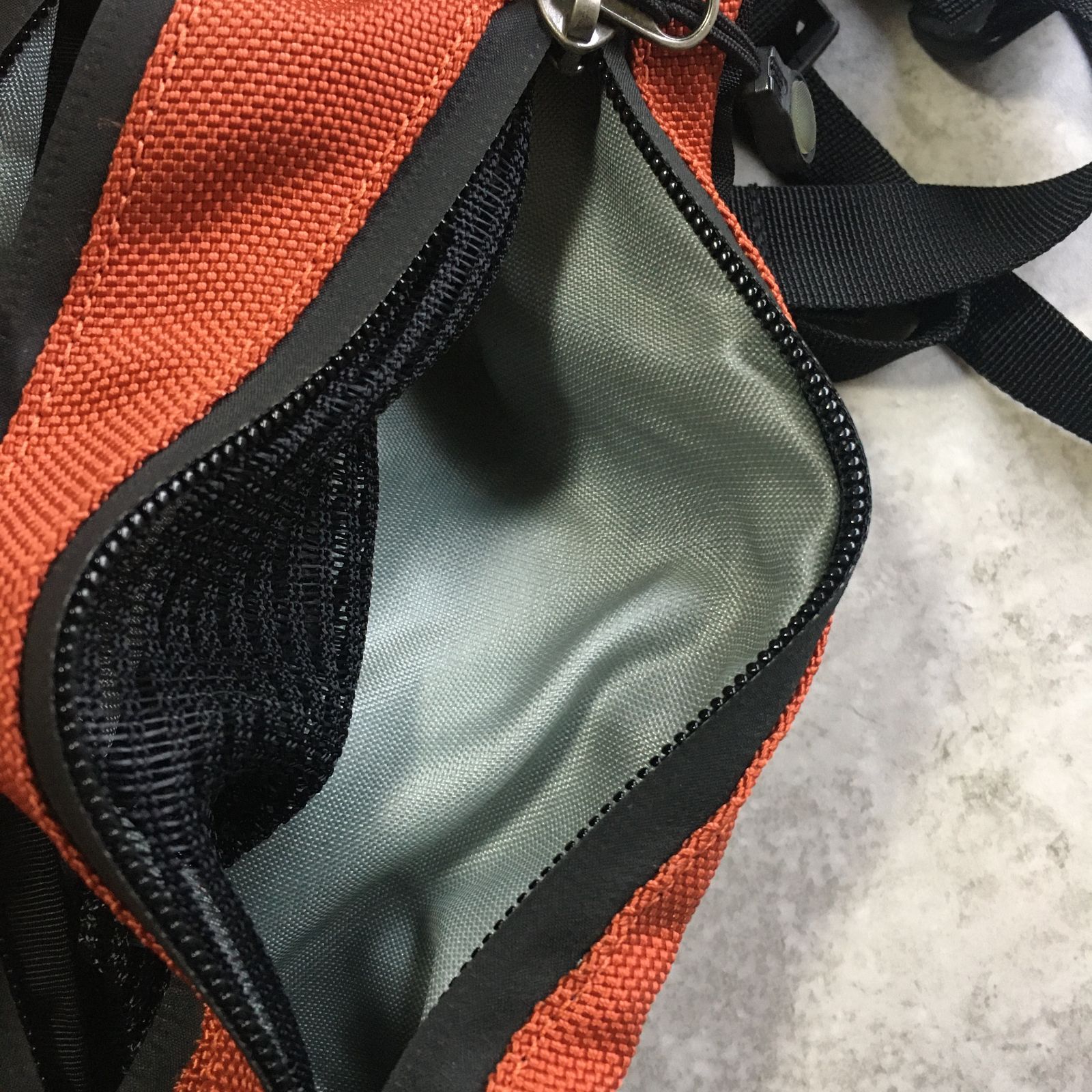 Patagonia ATOM Sling Bag Body Bag パタゴニア アトム・スリング 旧型