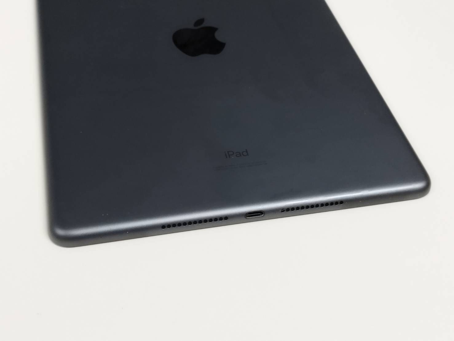 ☆ iPad Wi-Fi 32GB スペースグレイ 黒 (最新モデル) iPad Wi-Fi 32GB