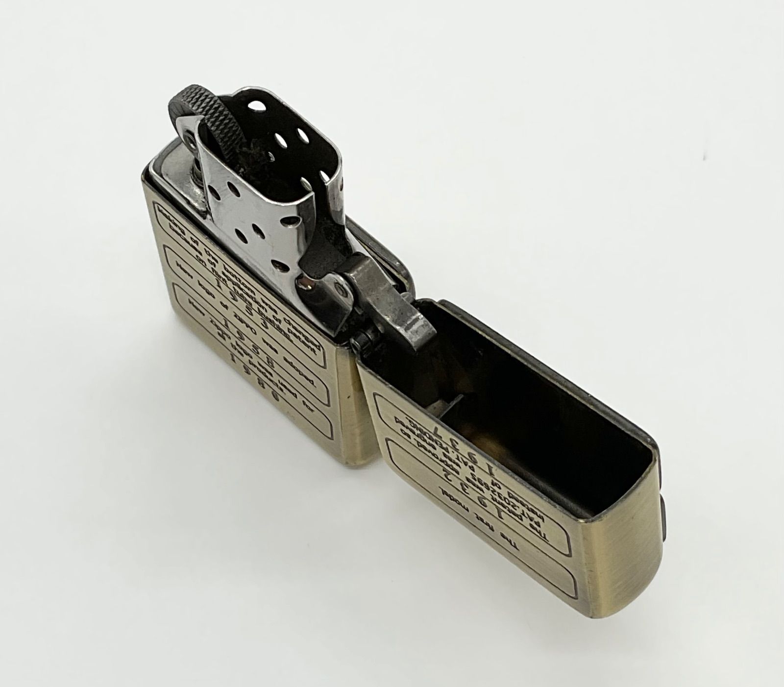 シリアルナンバー No.5520