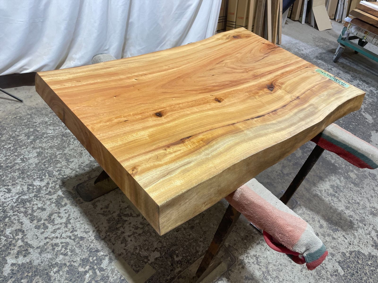 クス9272 楠 一枚板無垢材 1330x830-720x92mm ダイニングテーブル ローテーブル センターテーブル 天板 樟 くすのき
