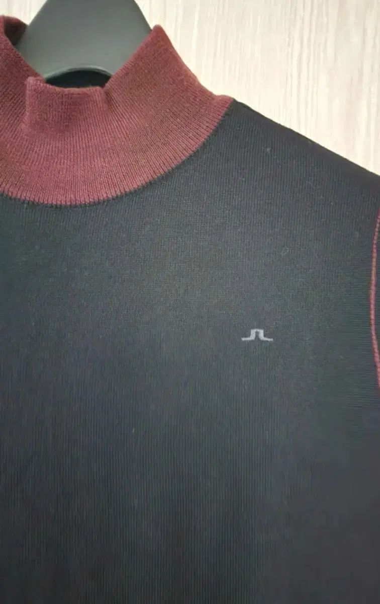 J.LINDEBERG J.リンドバーグ ブラック タートルネック 防風 ニット M LLC-HASEGAWATOSO_COM