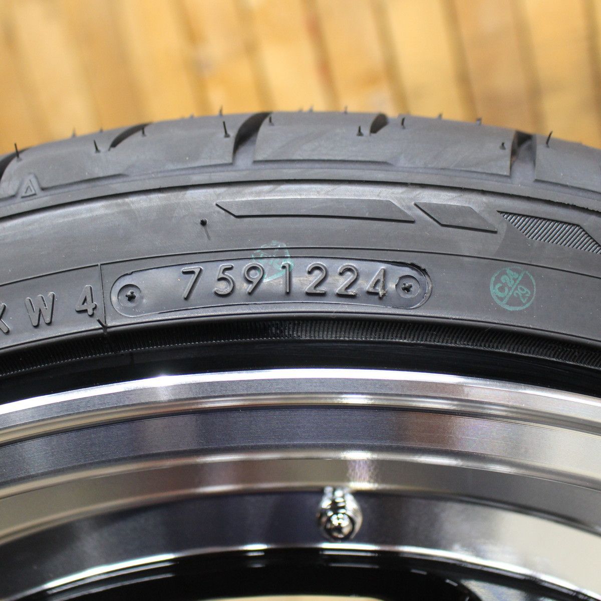 新型 40系 ヴェルファイア アルファード 新品 22インチ 9J+30 PCD120 ファブレス BARONE XR-6 245/35R22  NITTO タイヤ ホイール 4本SET