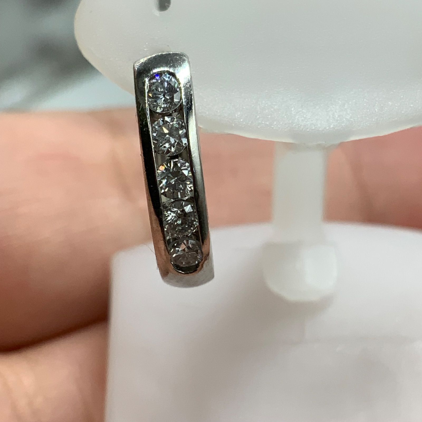Pt900 ダイヤフープフープピアス 5.5g 0.25ct×2 - メルカリ