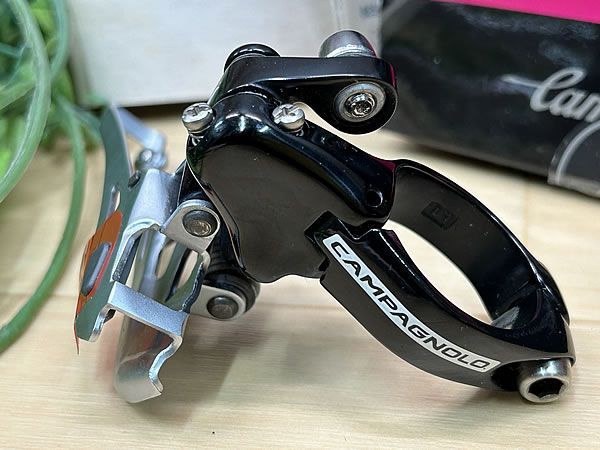 イチ推し!! 未使用品!! CAMPAGNOLO ATHENA 11s FRONT DERAILLEUR 106g