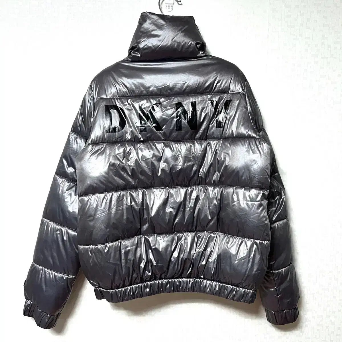 M 95 DKNY レディース ショート ダウン ジャケット - メルカリ