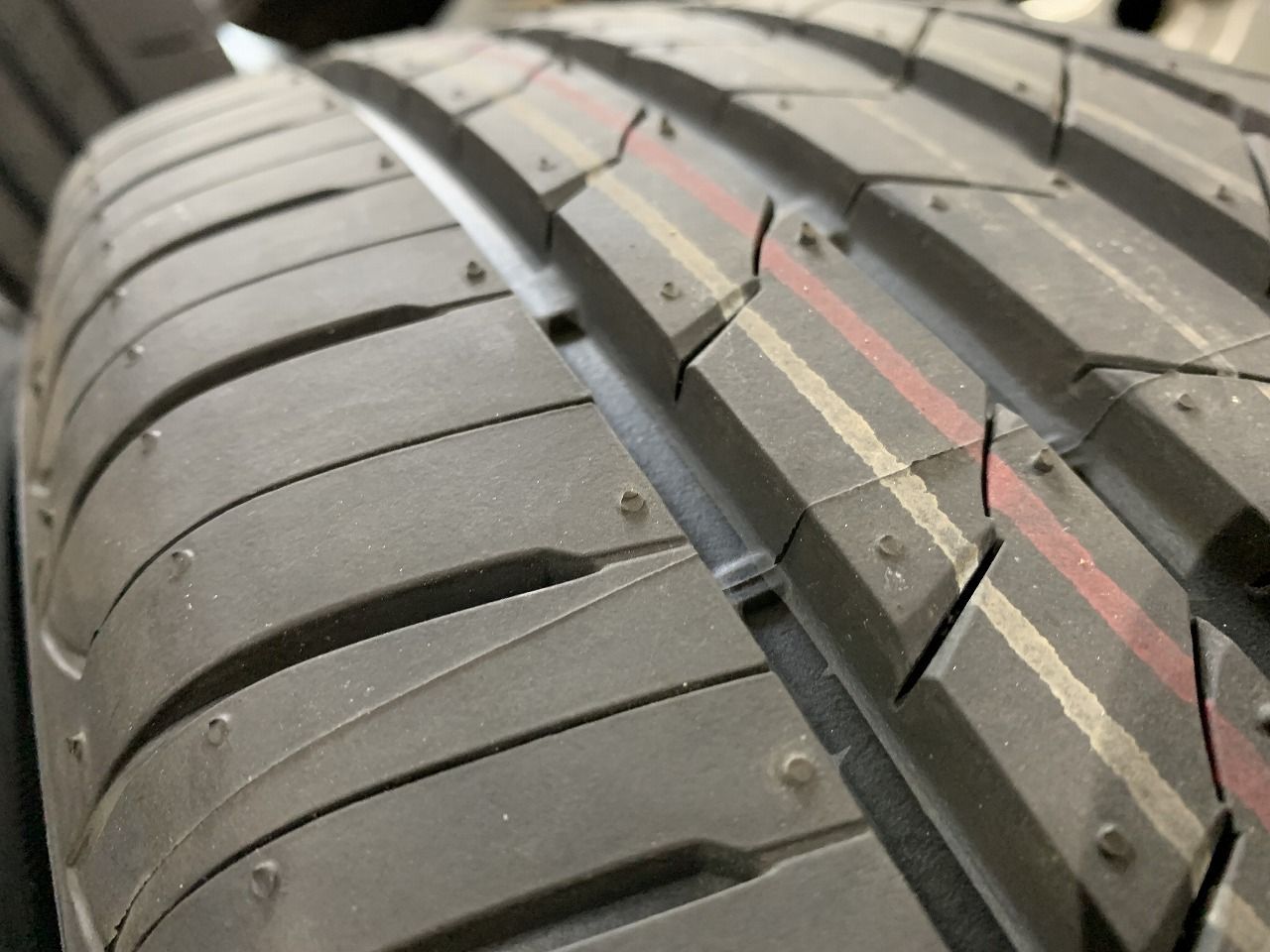 【2410000】納車外し BRIDGESTONE ALENZA 001 225/65R17 2024年 8mm ハリアー エクストレイル ...