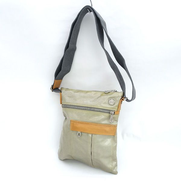 Orobianco ショルダーバッグ 3日間限定 最大49倍 ノベルティ付 日本正規品 オロビアンコ ショルダーバッグ Orobianco MUCCA PILASTRO MU  ショルダー バッグ 斜めがけ A5 小さめ コンパクト レザー 牛革 型押し シュリンク メンズ レディース 92471 | ギャレリア