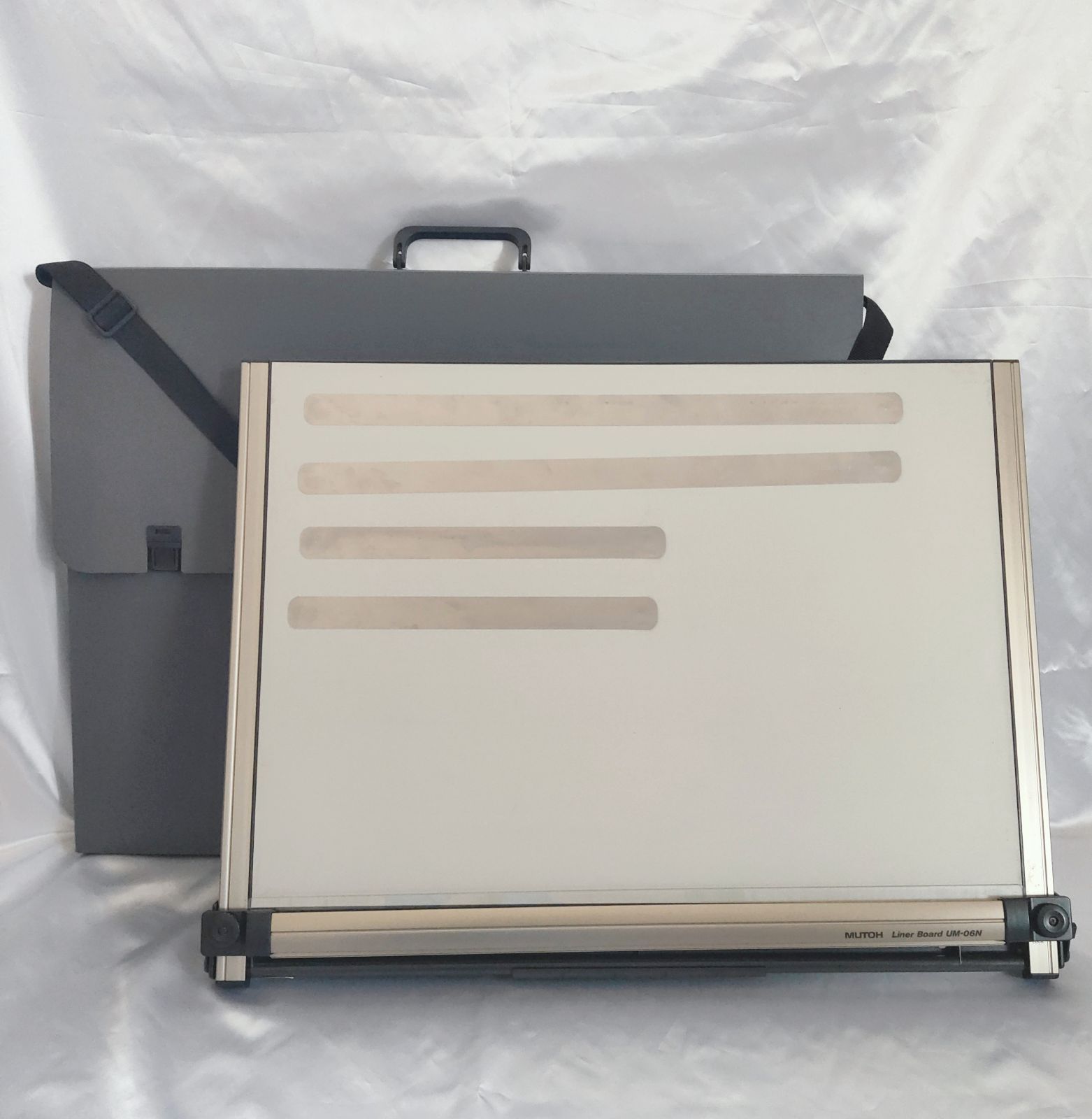 MUTOH UM-06N5製図板＊ 製図板ケース 肩ヒモ付き