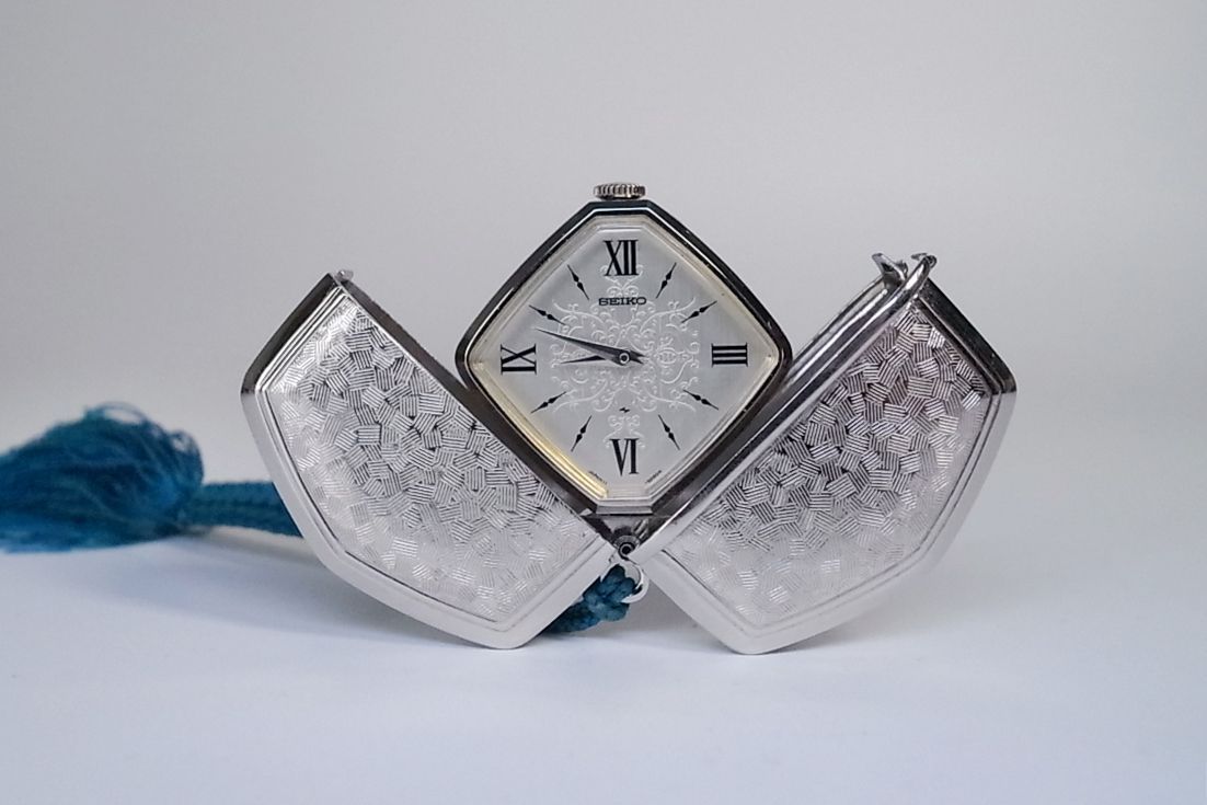 動作 済 SEIKO ヴィンテージ 版 桃太郎 八角時計 レトロ 昭和 懐中時計 ポケットウォッチ トラベルウォッチ 置時計 セイコー item103