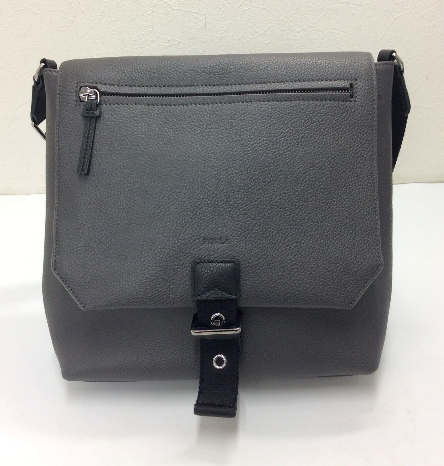 フルラ未使用品お財布ショルダーバッグ フルラ 財布ショルダーの通販