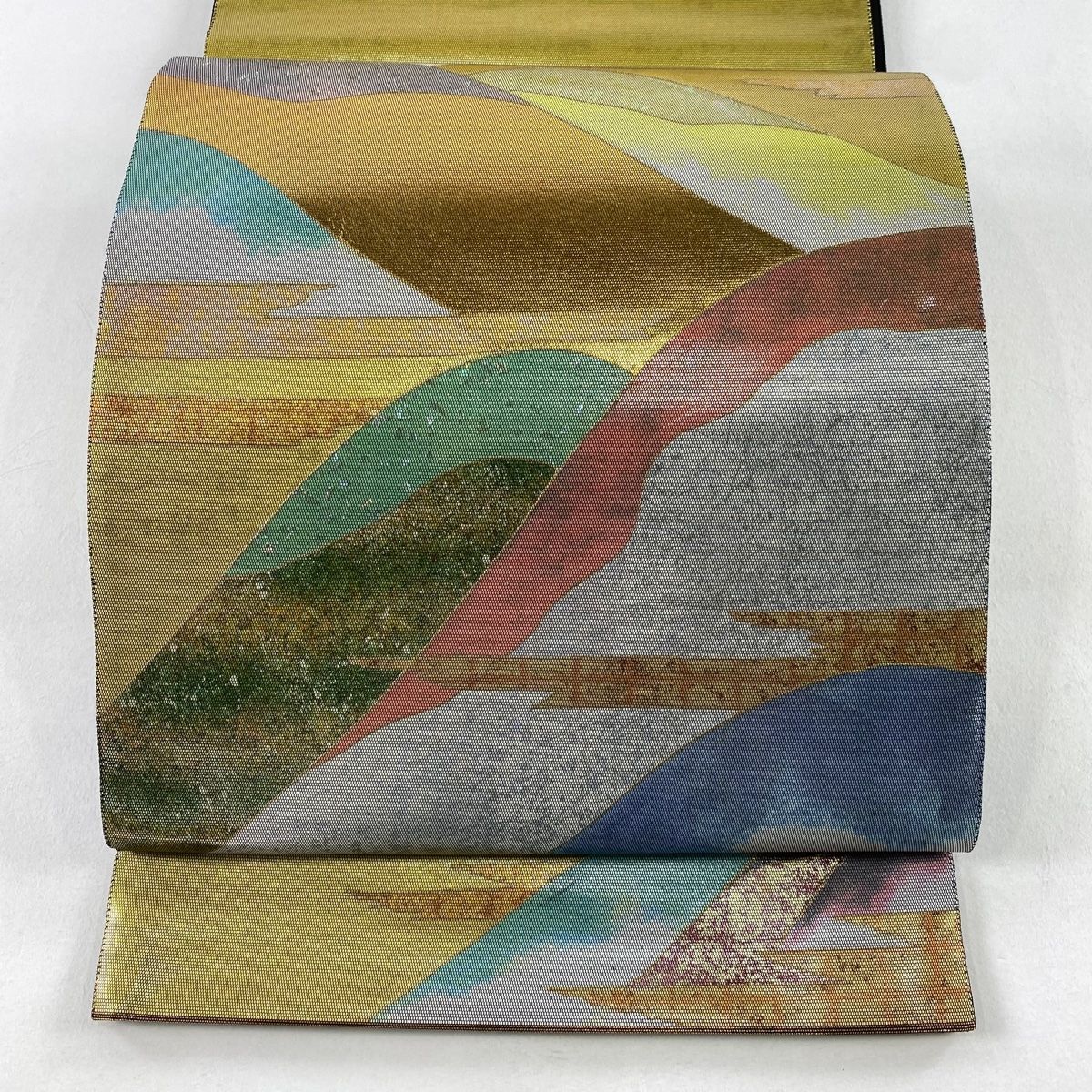 袋帯 秀品 山並み 霞 箔 金彩 金色 お太鼓柄 正絹