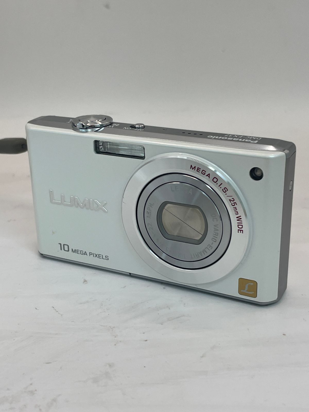 カメラ Panasonic パナソニック LUMIX DMC-FX7-S カメラ コンパクト