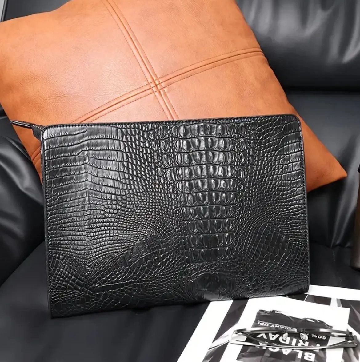 黒 クロコダイル風 クラッチバッグ DeMellier☆バンクーバーの 黒 クロコダイル風 クラッチバッグ DeMellier☆バンクーバーの