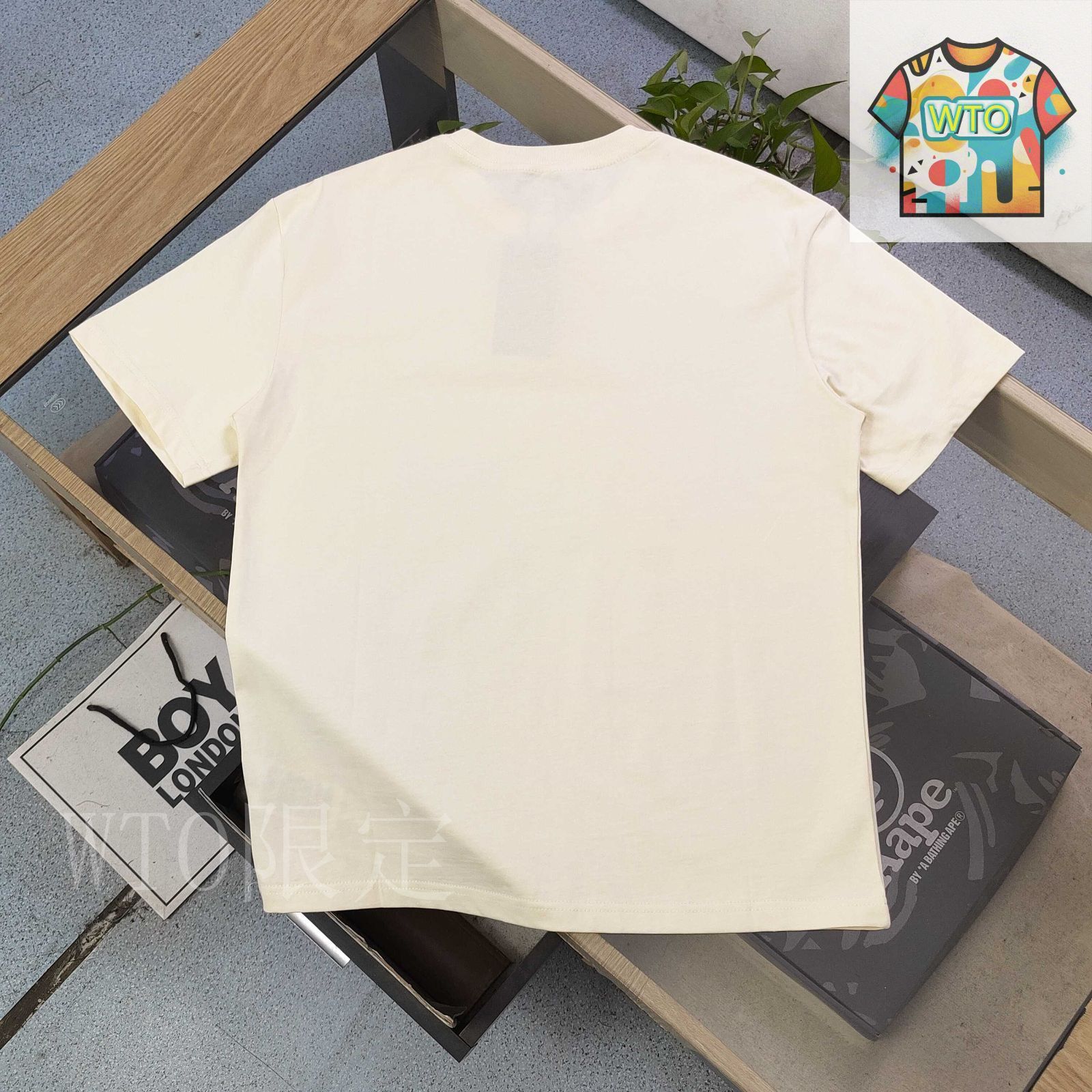ヘッドホン gucci 今日特価】GUCCI 2025 ヘッドフォン犬柄ロゴ T-3 - メルカリ