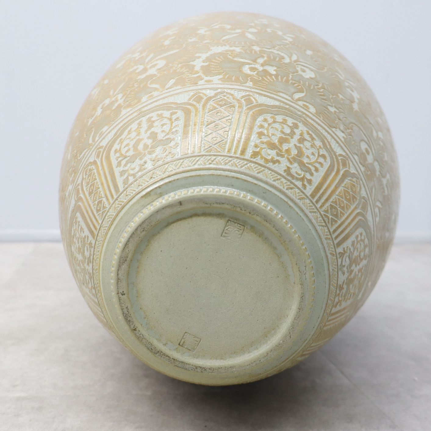 ▽希少 ｜華壺 つぼ 花器 大型 大壺｜東炎窯 金東和 陽陰刻｜飾