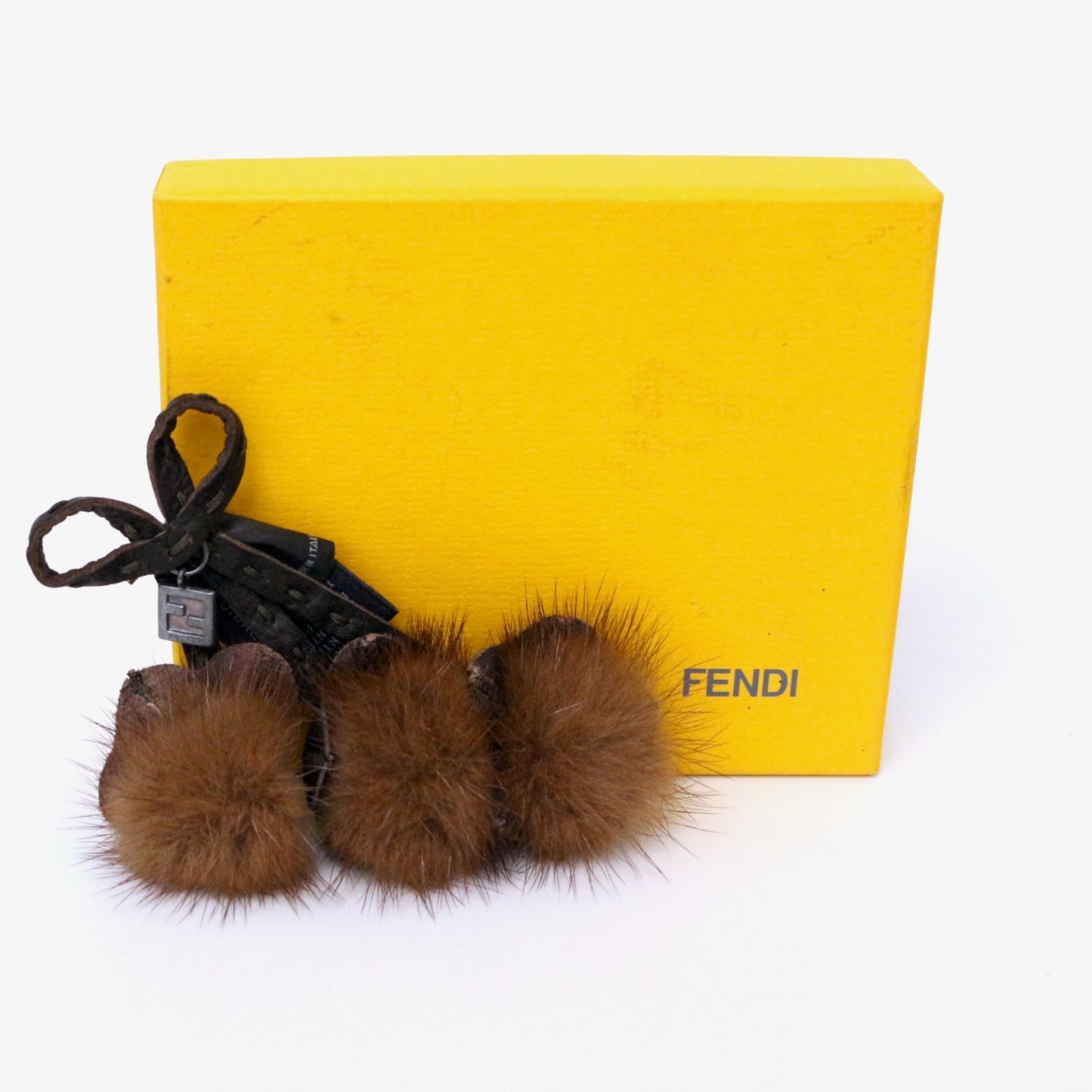 FENDI フェンディ ファー ポンポンチャーム モンスター ラージ ...