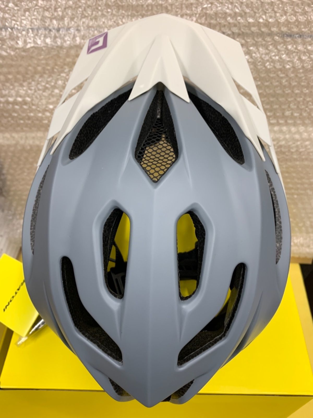 【24時間以内発送】2022 新色　CRATONI キッズヘルメット　52-56 2022 新色 CRATONI キッズヘルメット 52-56 - メルカリ