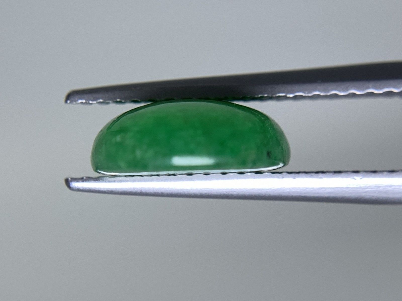 ヒスイ 翡翠 天然 4.876ct 宝石ソーティング付き 13.3㎜×9.8