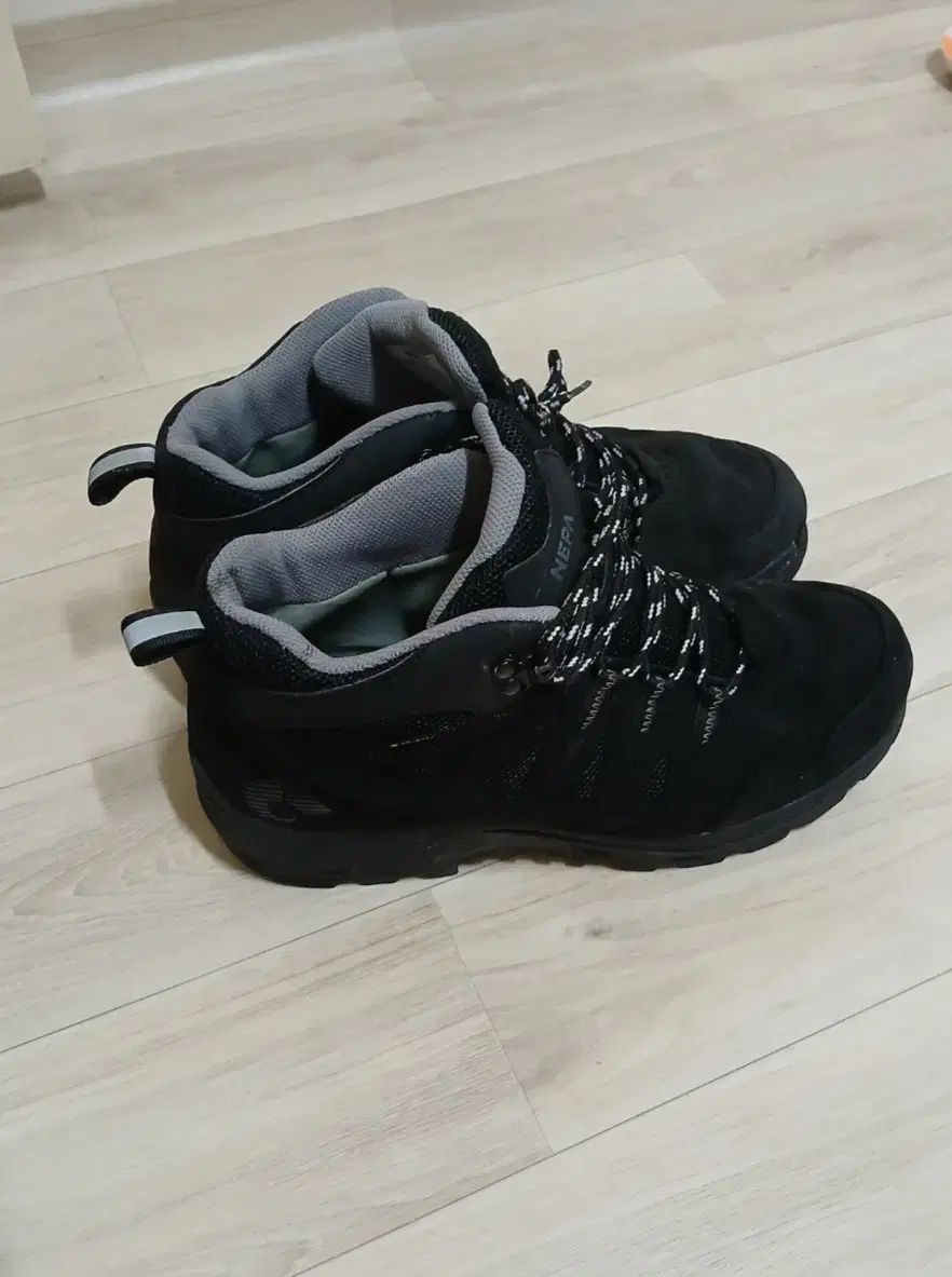 メンズシューズ NEPA ネパ オールブラック ハイキングブーツ 射精 スニーカー