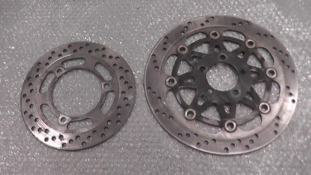 の ディスクローター