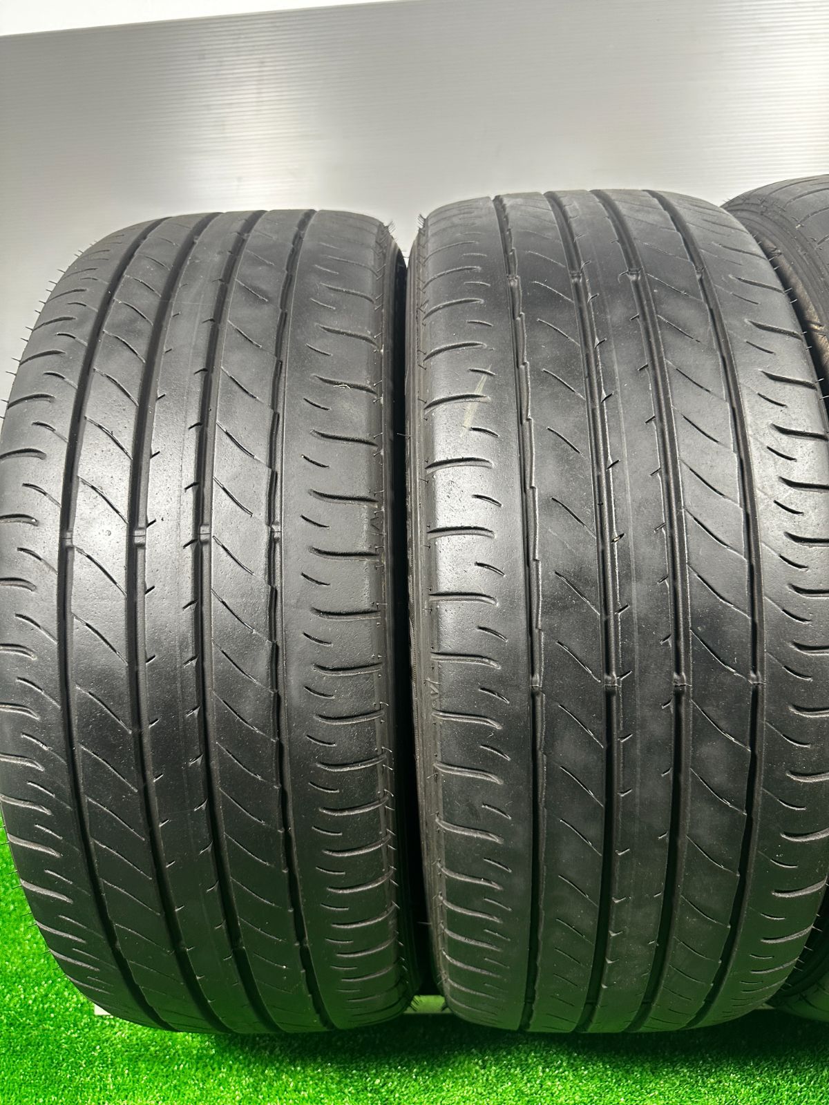 225|45R18
