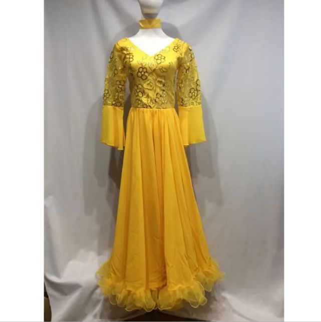黄色の長袖フレアドレス　社交ダンス 黄色の長袖フレアドレス 社交ダンス ☆社交ダンスドレス S