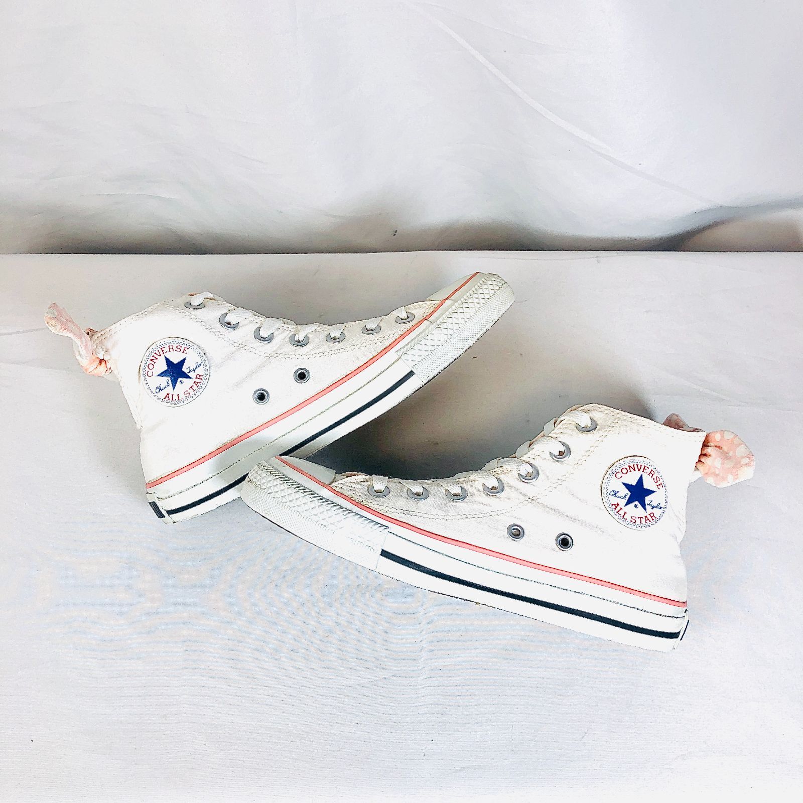 即決☆CONVERSE☆23.0㎝ ハイカットスニーカー コンバース オールスター レディース 白 ホワイト リボン ドット柄 7ホールシューズ  S492 - メルカリ