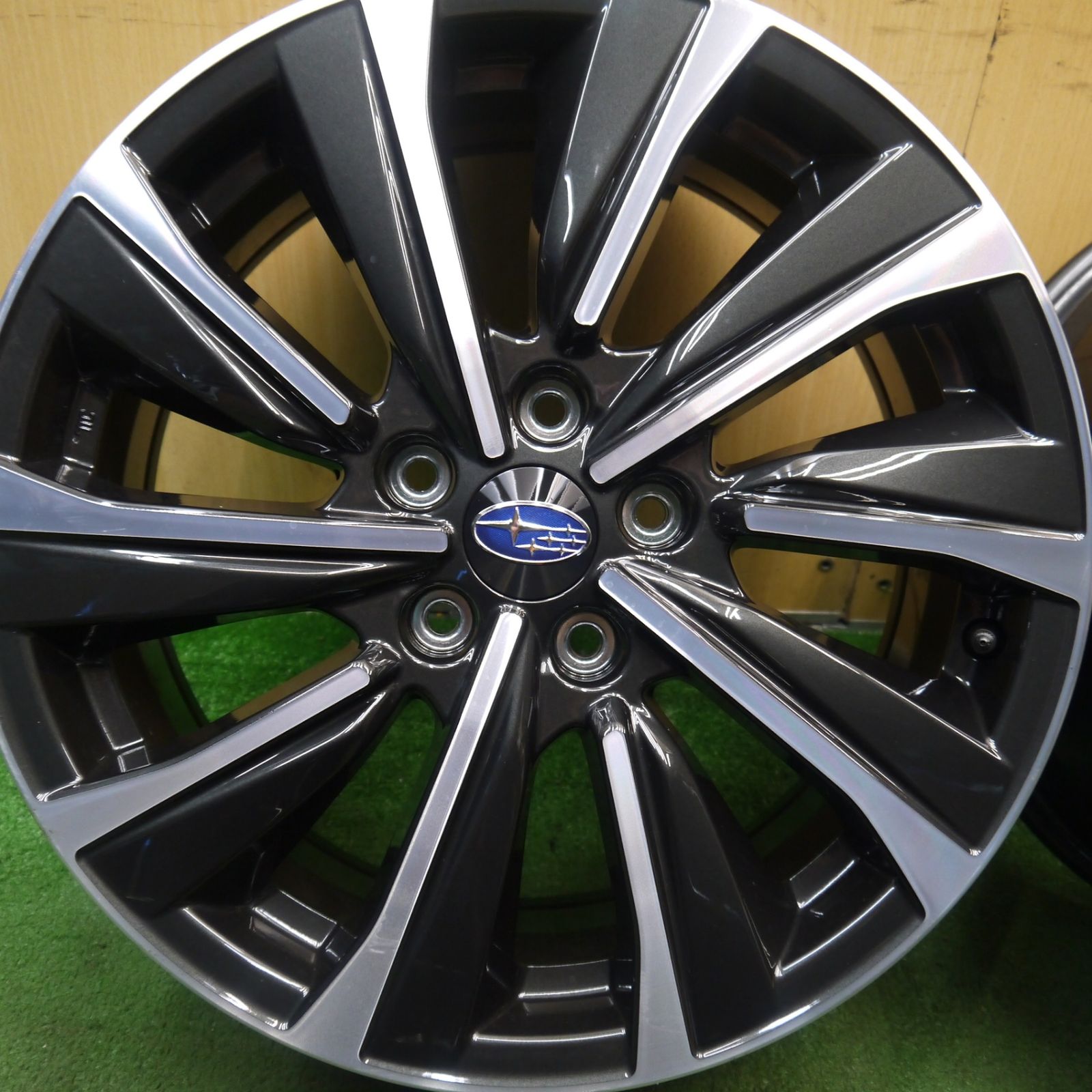 新車外し スバル レヴォーグ VN5 STI 純正 ホイール 18インチ 18×7.5J PCD114.3 5H 5090905Hホ