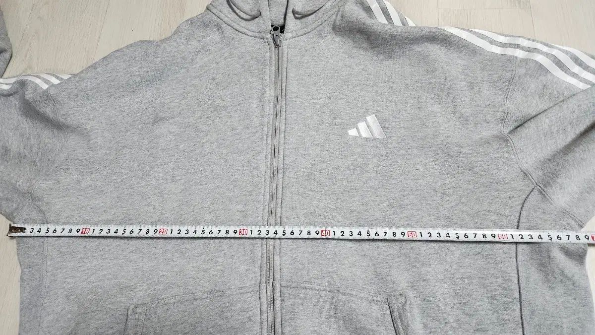 フーディー ジップアップ