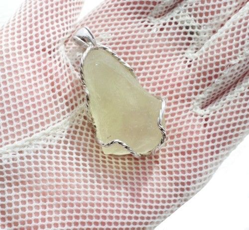 mm リビアングラス原石