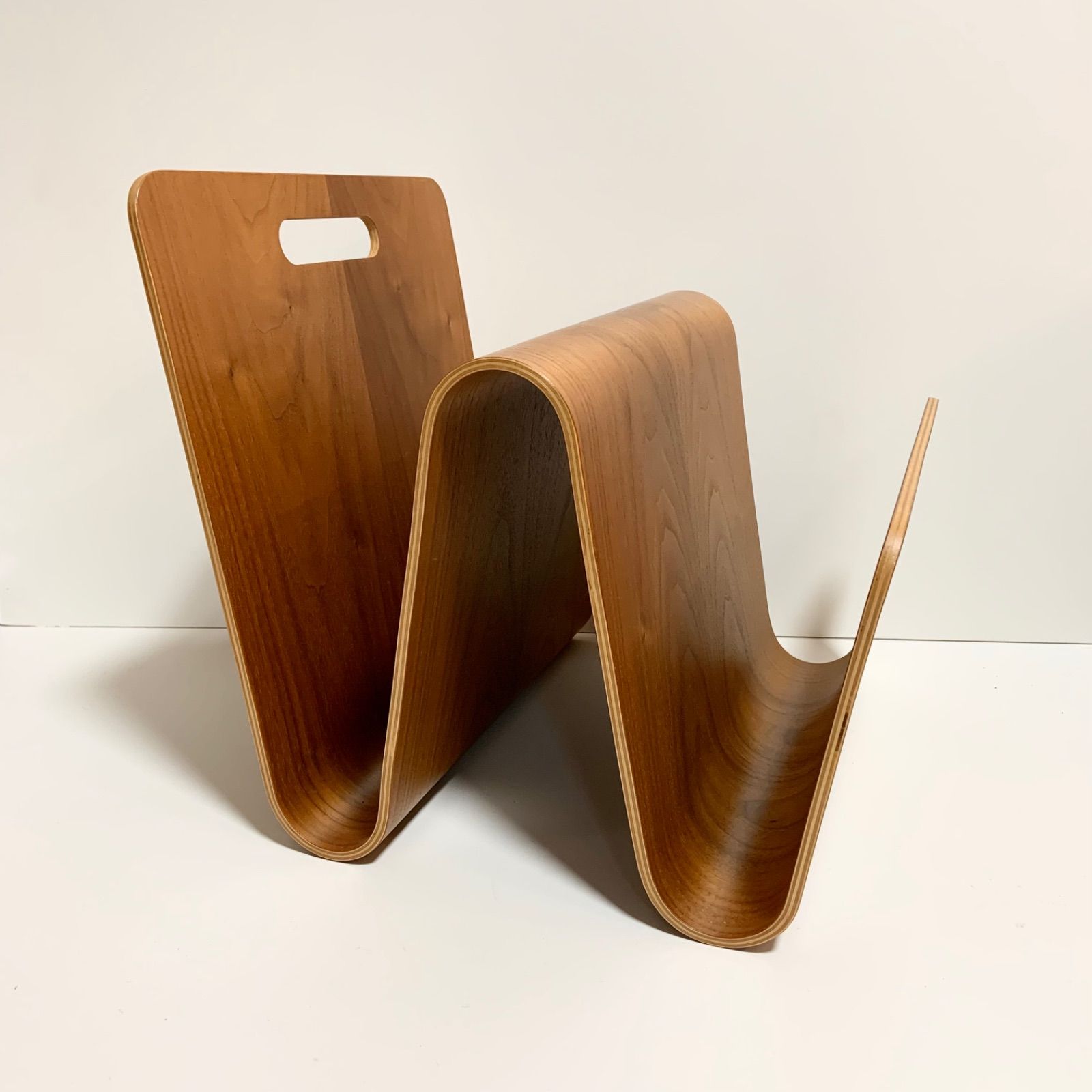 offi Plywood magazine lack Eric Pfeiffer オッフィ　マガジンラック　ウォールナット ミッドセンチュリー　 スペースエイジ