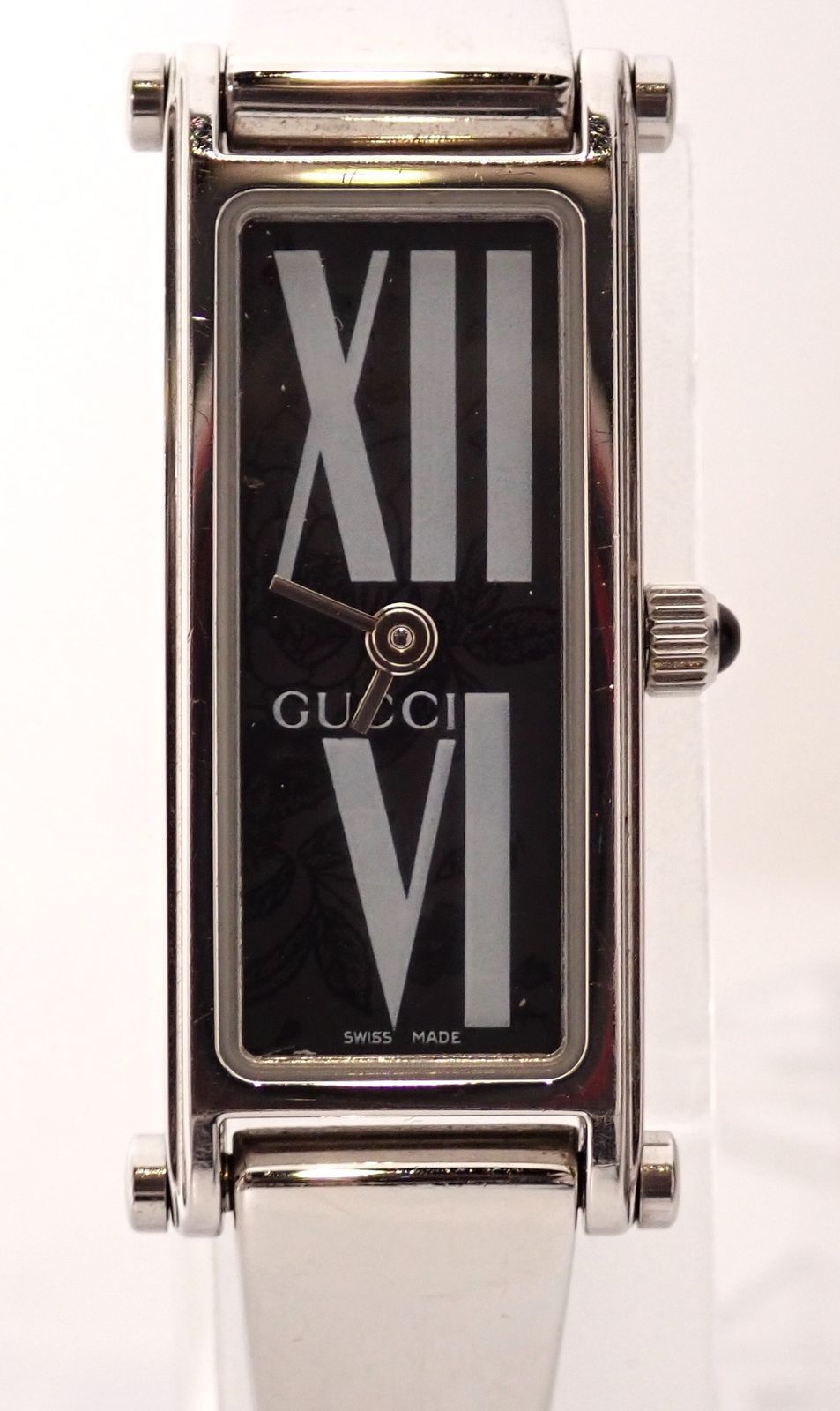 現状品 不動 GUCCI(グッチ) 1500L SS QZ クオーツ 電池式腕時計 ブラック文字盤 シルバーベルト シンプル デザイン性 レディース