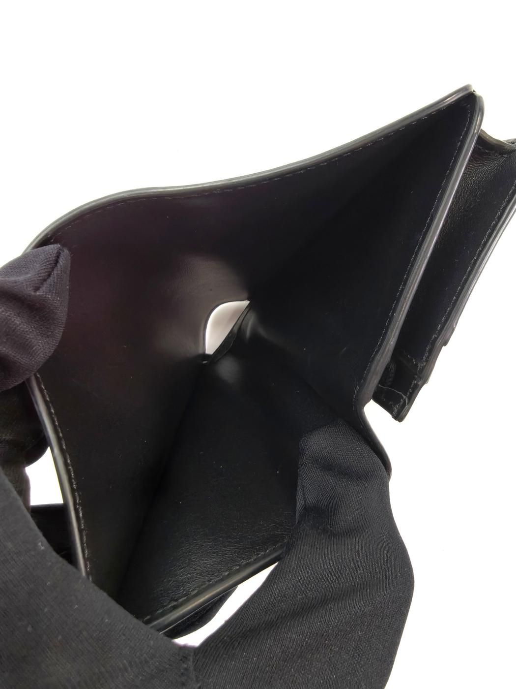【極美品】セリーヌ 二つ折り財布 トリオンフ レザー ブラック ゴールド金具 ブラック（黒）系 CELINE Triomphe(セリーヌ トリオンフ