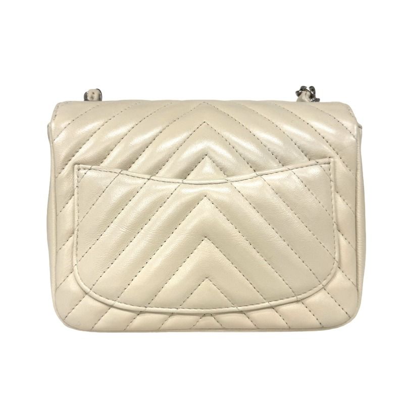 シャネル CHANEL シェブロン Vステッチ ミニマトラッセ バッグ