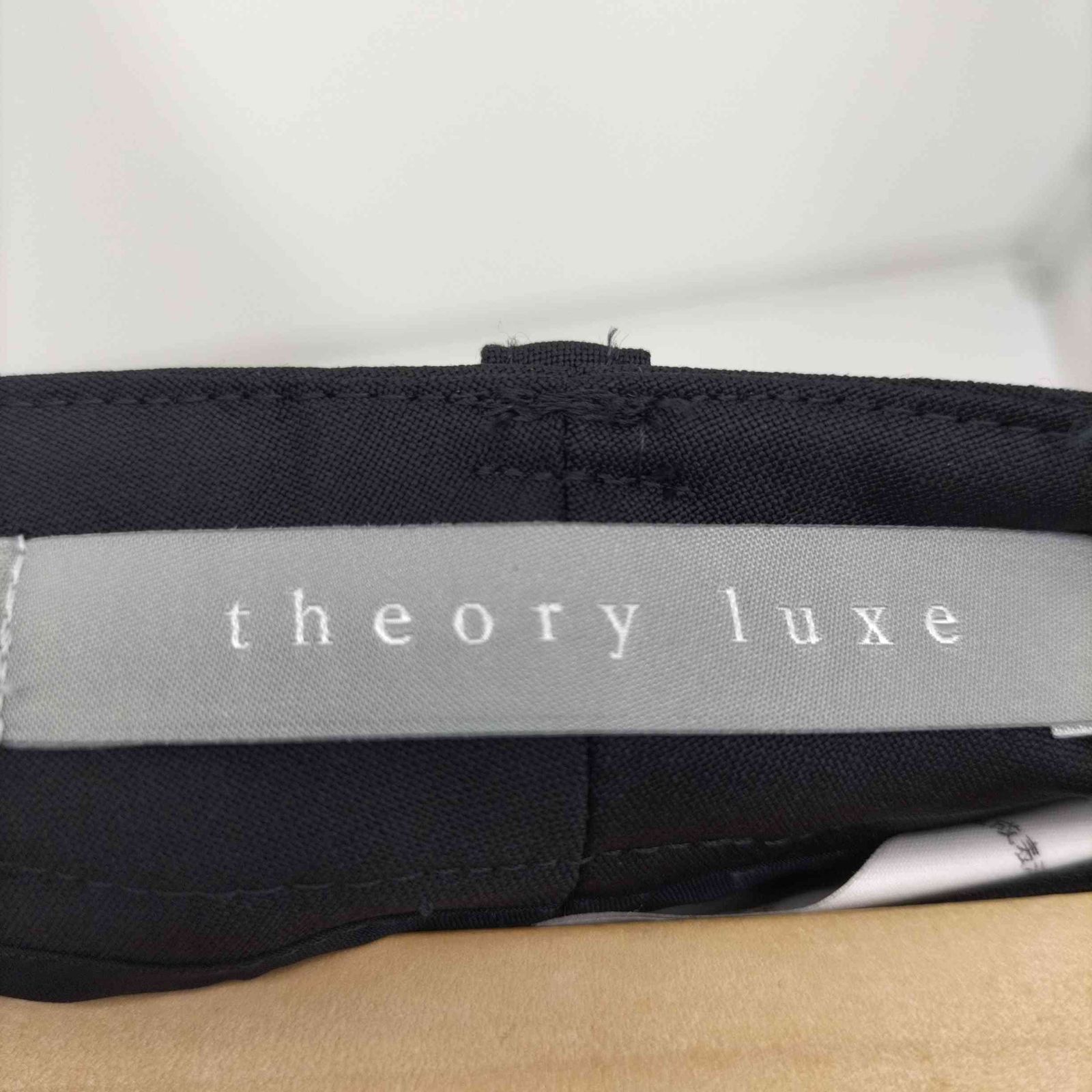 セオリーリュクス theory luxe EXECUTIVE MOIRA エグゼクティブ セミフレア ウール スラックス レディース 34 - メルカリ