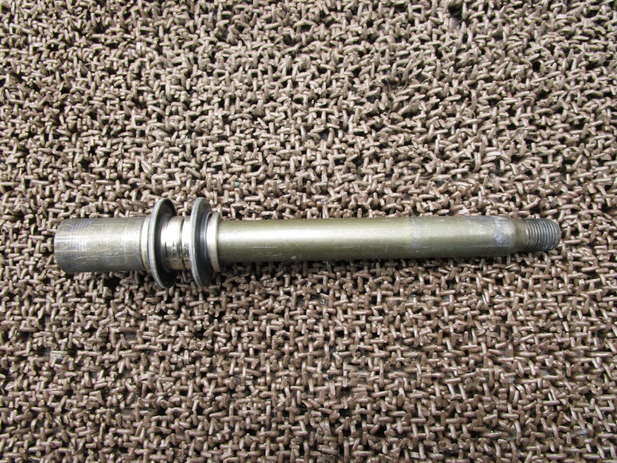 YZF-R1 フロントアクスルシャフト A1889！RN041 ヤマハ 【 N503E 】 キャブ車 動画有