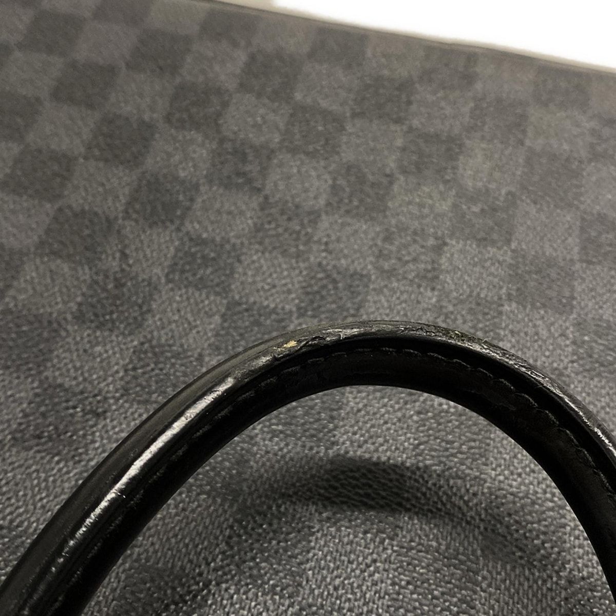 ダミエグラフィット