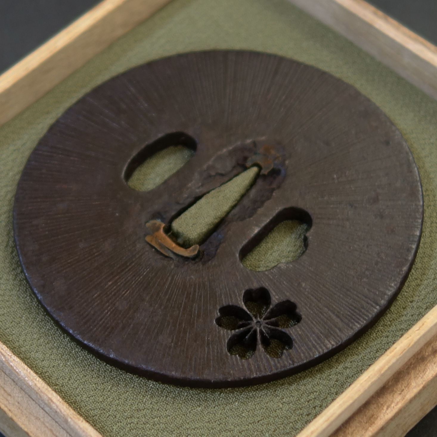 時代 刀鍔2点 90/128g 東さ7-1012③ Edo period antique Tsuba for