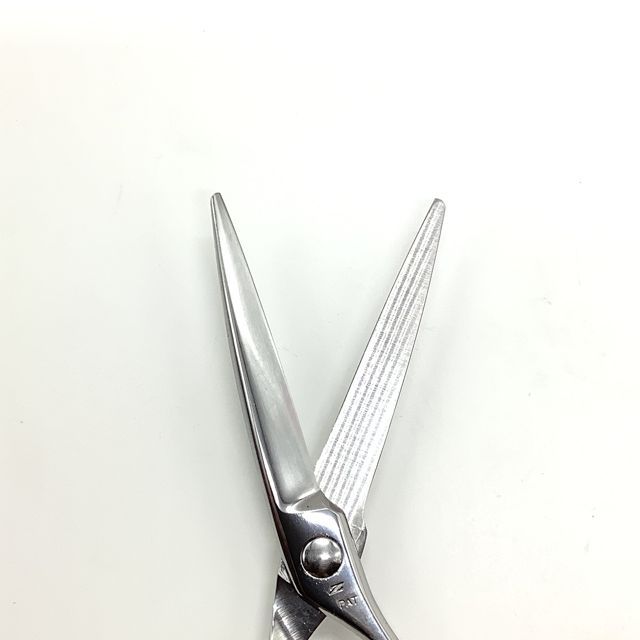 こ*い様 ➖️ SALE ! ➖️ ナルトシザー サークラインクイーン サークラインクイーン/CirclineQueen | カットシザーズ | 美容鋏