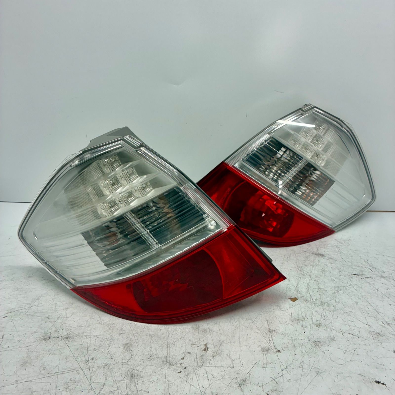 コーティング済 ホンダ GE8 GE9 フィット FIT RS テールライト ランプ レンズ 左右セット LR STANLEY P7612 LED 点灯 済 P70676