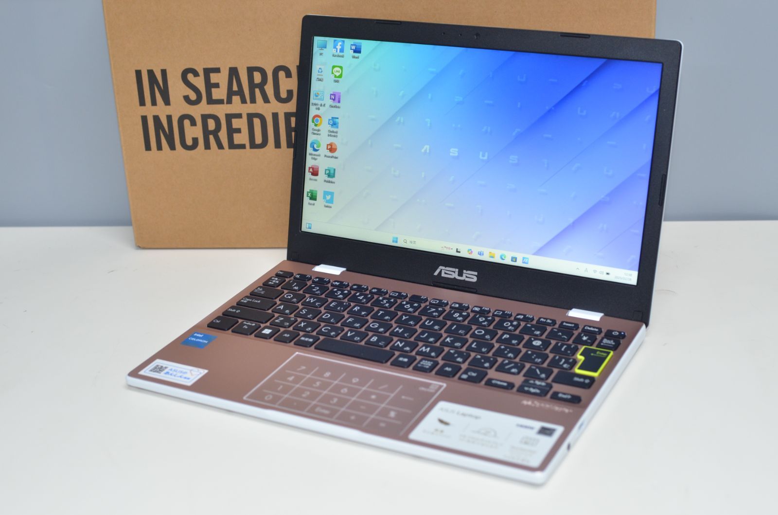 良品ノートパソコン ASUS E210K Windows11+office Celeron-N4500